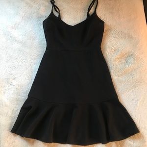 lulu’s little black dress